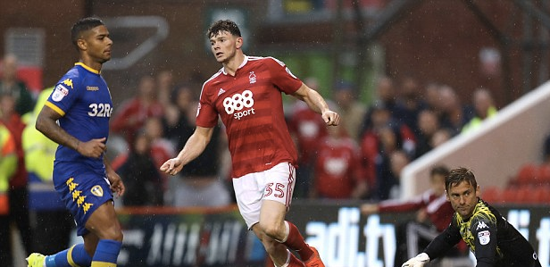 邻届新秀在